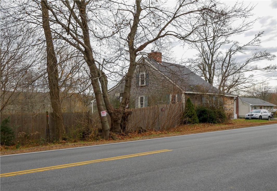 2930 Main Road Tiverton, RI 02878 - Photo 6 of 39