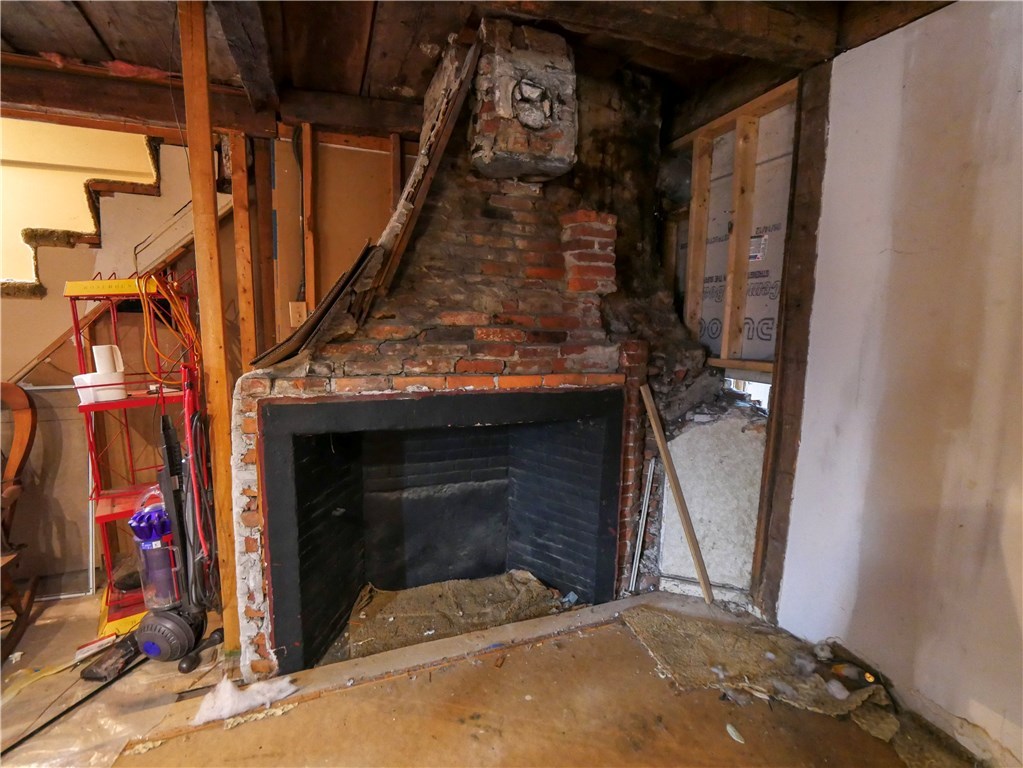 2930 Main Road Tiverton, RI 02878 - Photo 8 of 39