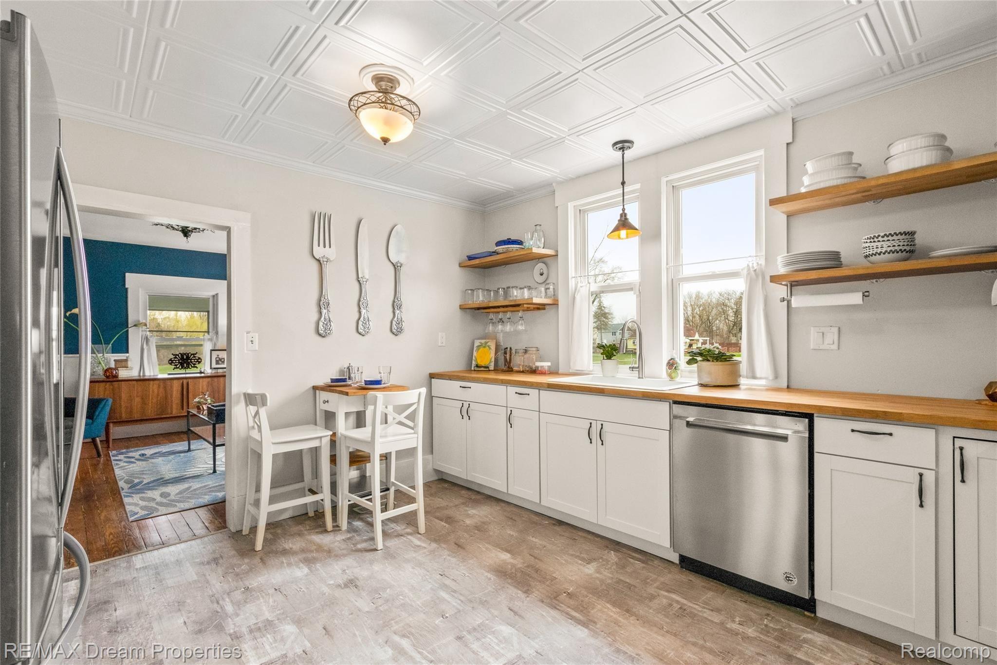 35720 Goddard Road Romulus, MI 48174 - Photo 8 of 17 Kitchen 11.jpg