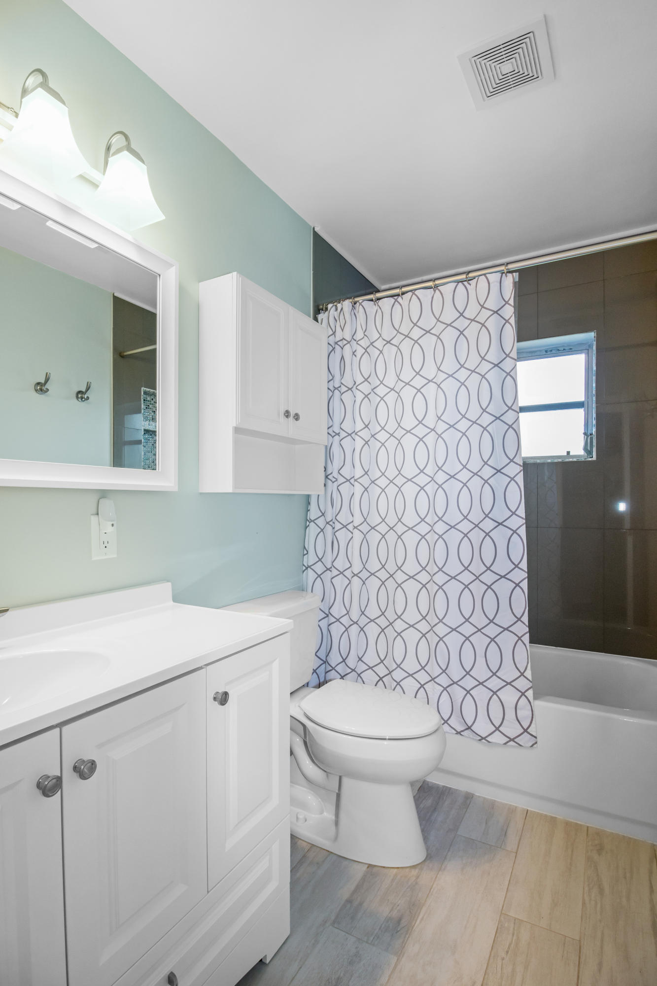 22576 Lanyard Street Boca Raton, FL 33428 - Photo 33 of 47 Bathroom 2