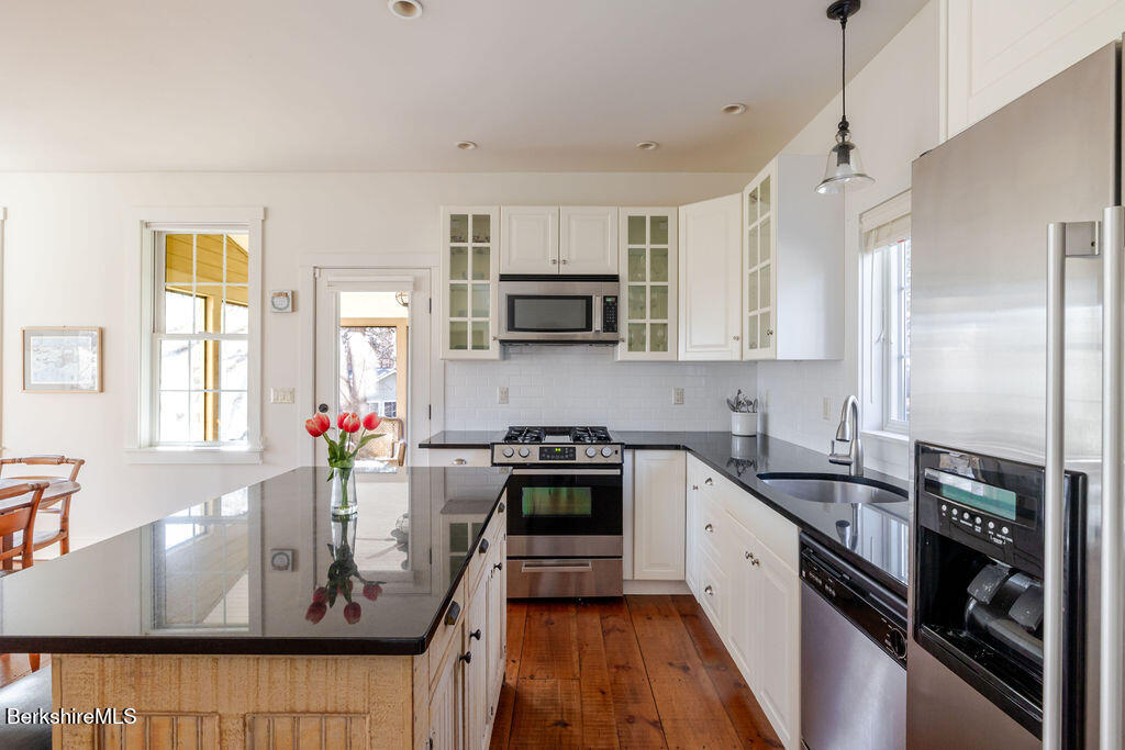 165 Maple Avenue Great Barrington, MA 01230 - Photo 5 of 32 Kitchen
