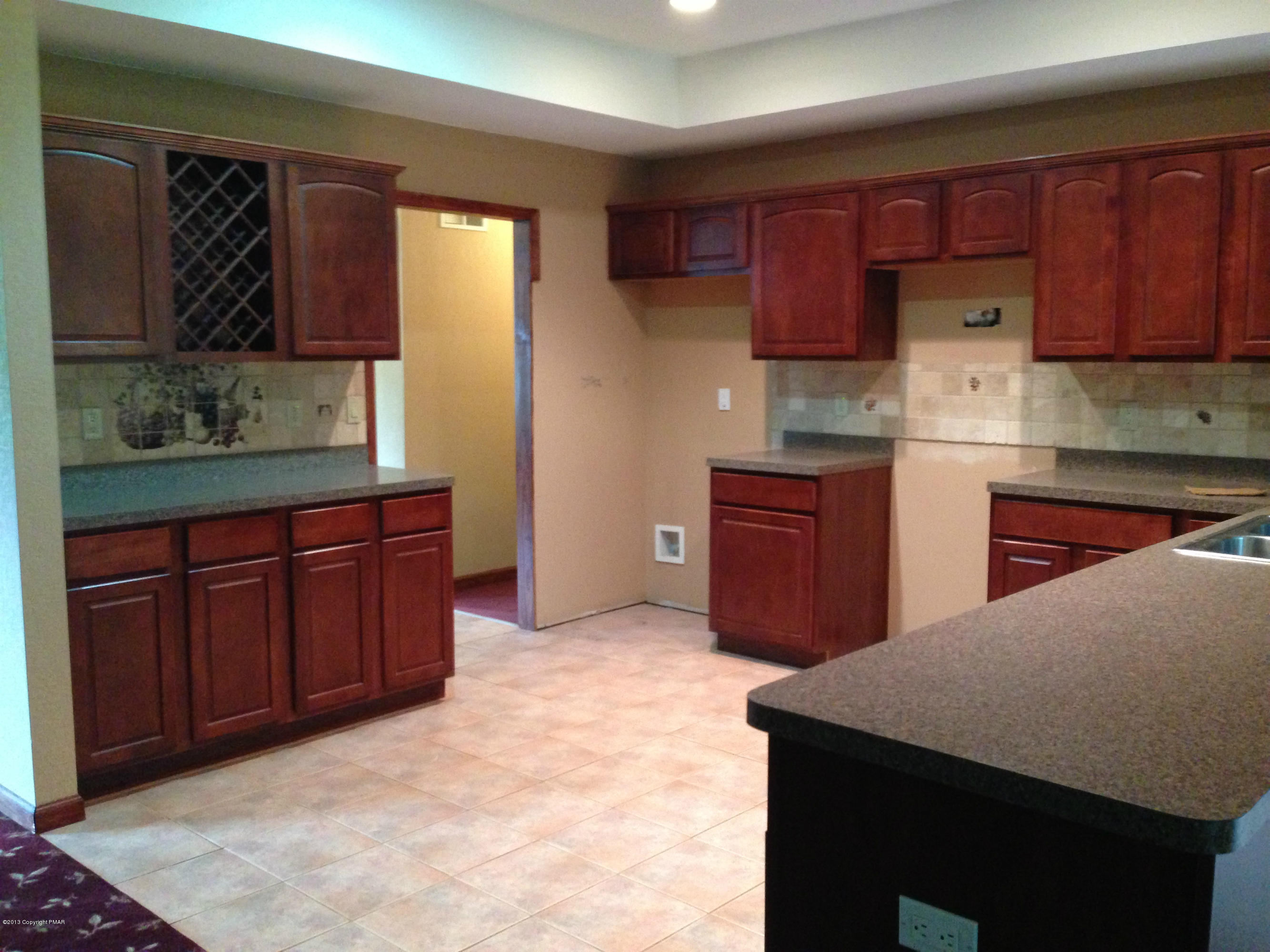 375 Goose Pond Road Lake Ariel, PA 18436 - Photo 2 of 7 kitchen