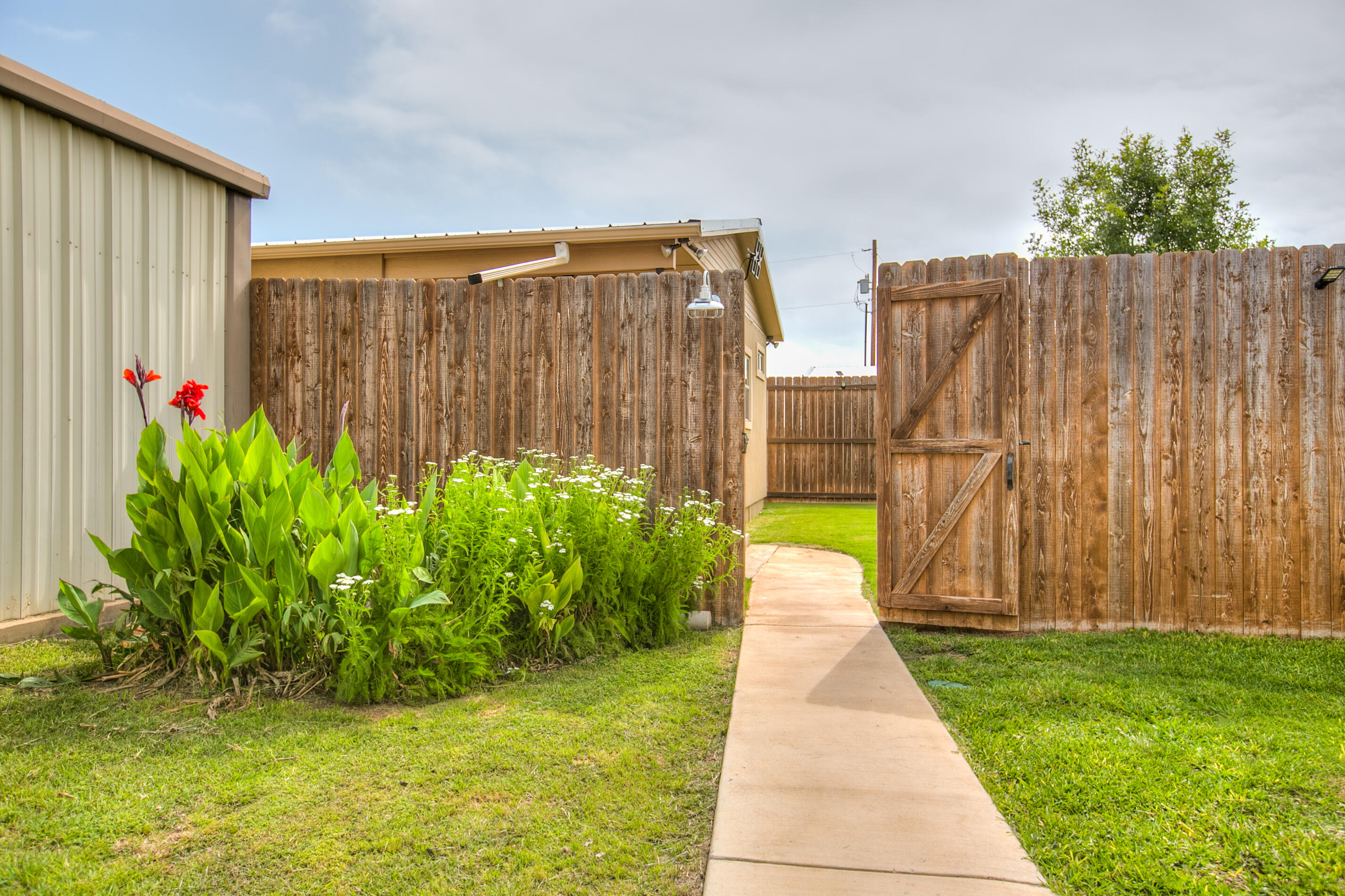 601 Bristow Road San Angelo, TX 76905 - Photo 30 of 60 Privacy Fence