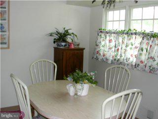 83 Falmouth Road Yardville, NJ 08620 - Photo 3 of 6 Gallery Image 3