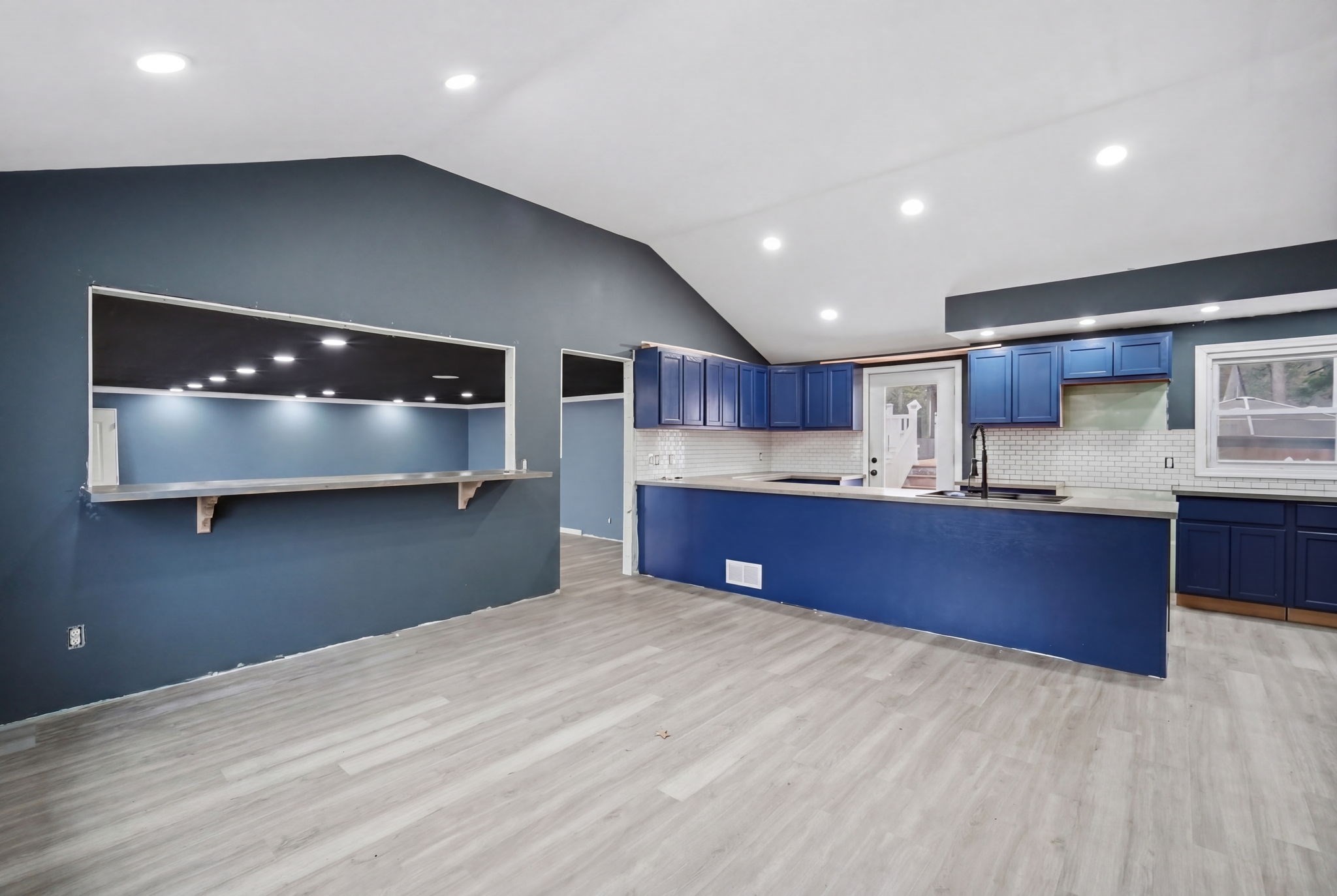 71 Sun Valley Road Holyoke, MA 01040 - Photo 31 of 40 Gallery Image 31