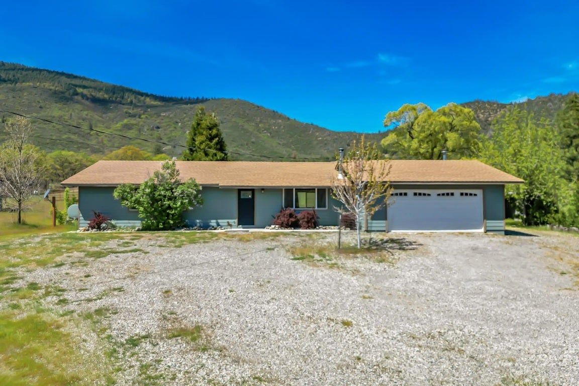 9121 Guys Gulch Road Yreka, CA 96097 - Photo 3 of 28 Gallery Image 3