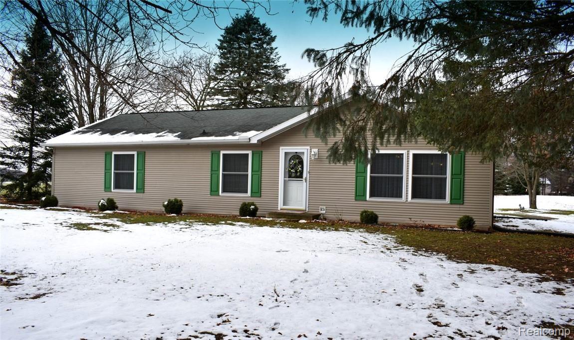 6550 Pinckney Road Pinckney, MI 48169 - Photo 32 of 32 32 FRONT.JPG