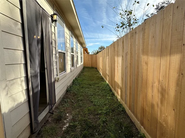 $2,300 | 11114 Beverley Park Street, Sugar Land, TX 77498