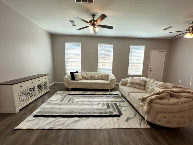 $2,300 | 11114 Beverley Park Street, Sugar Land, TX 77498