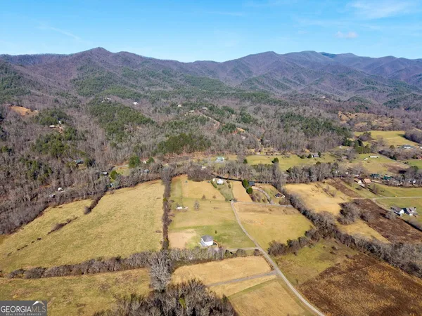 $550,000 | 328 Paul's Meadow, Hayesville, NC 28904