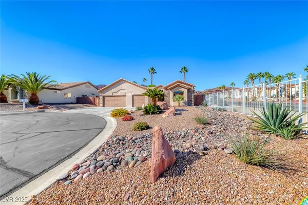 $699,500 | 698 Magic Cove Court, Boulder City, NV 89005