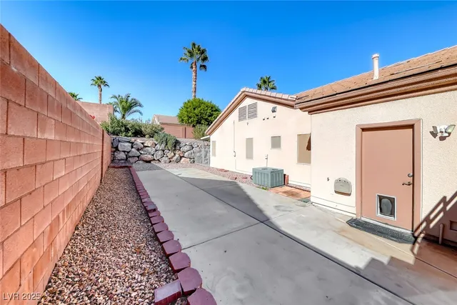 $699,500 | 698 Magic Cove Court, Boulder City, NV 89005