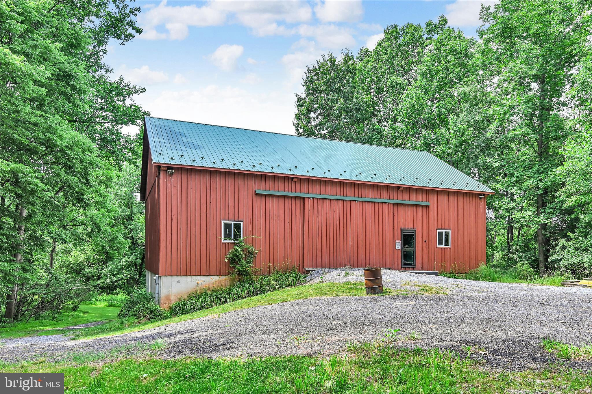 110 Fox Road Palmyra, PA 17078 - Photo 55 of 61 Barn