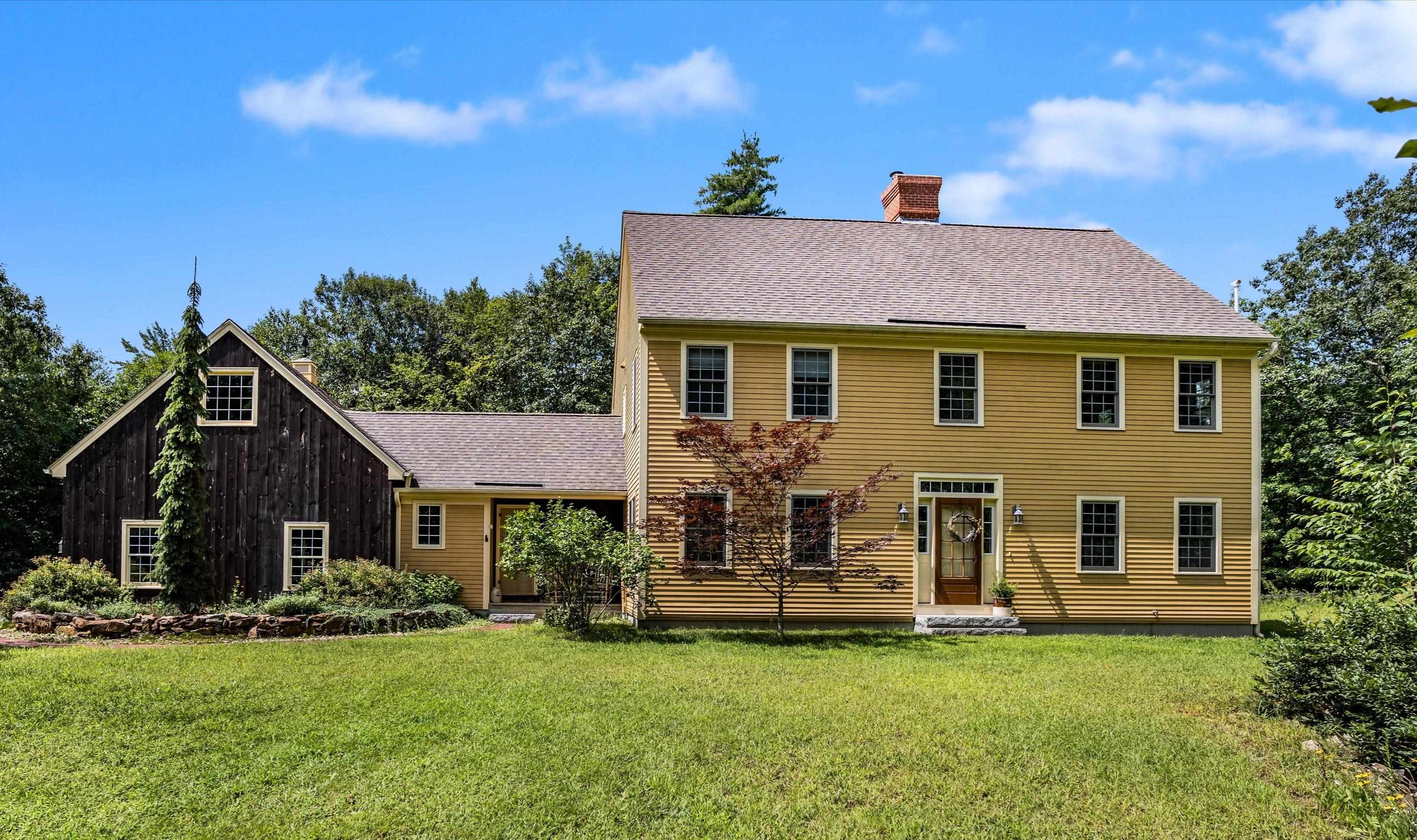 46 Susan Road New Boston, NH 03070 - Photo 2 of 39