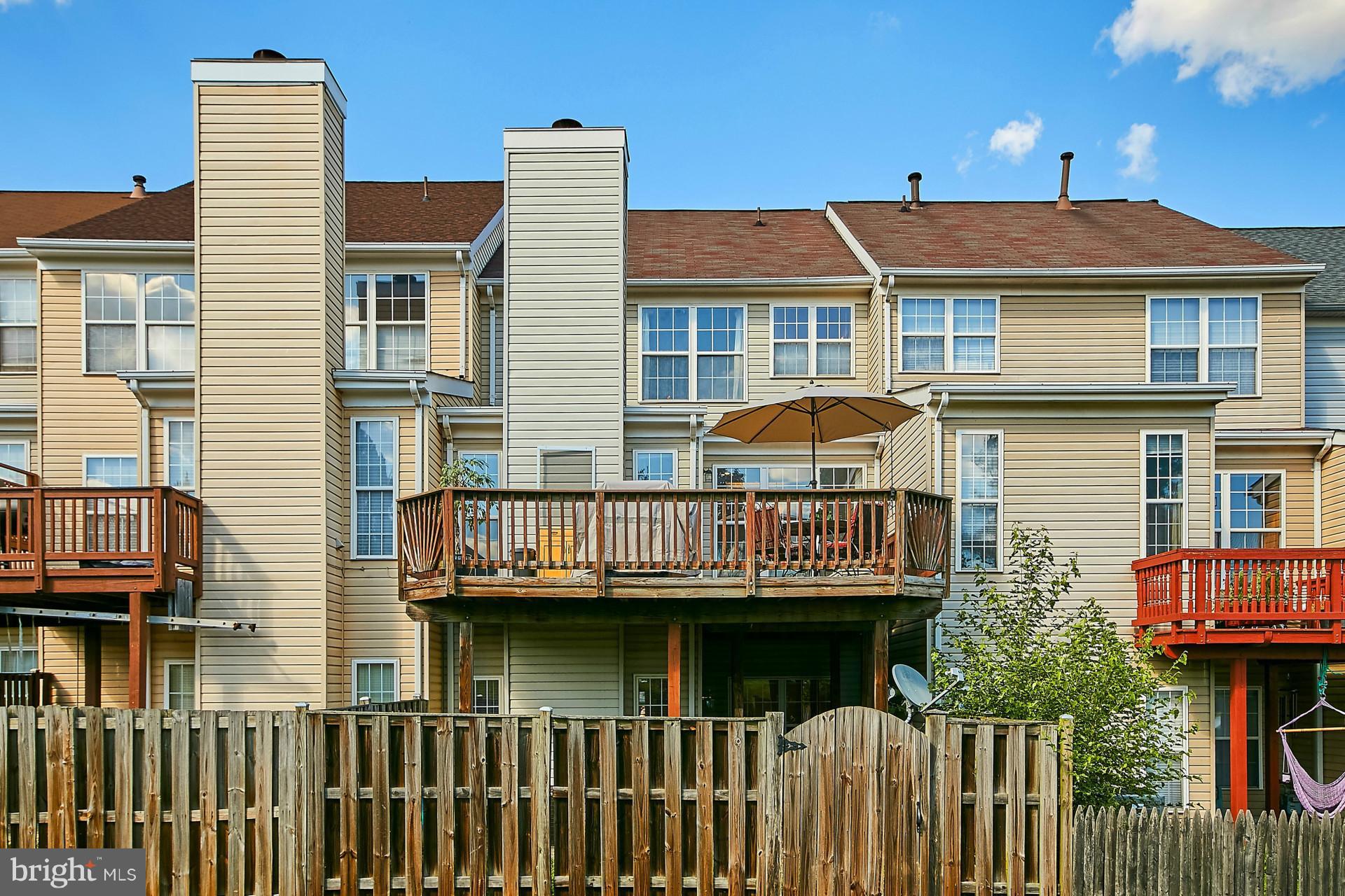 44053 Rising Sun Terrace Ashburn, VA 20147 - Photo 29 of 29 Deck and Fence