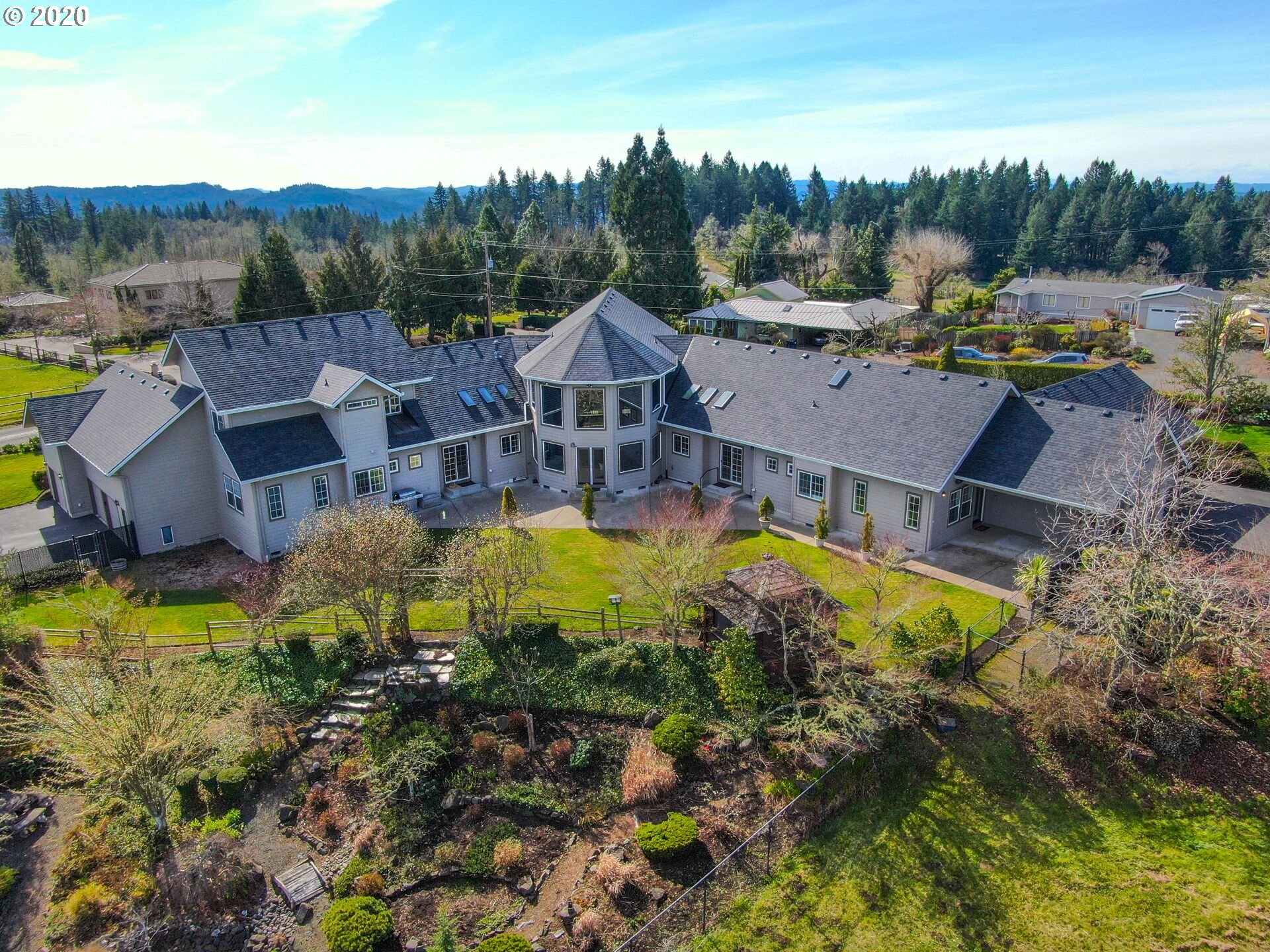 4870 Blanton Road Eugene, OR 97405 - Photo 2 of 32 Gallery Image 2