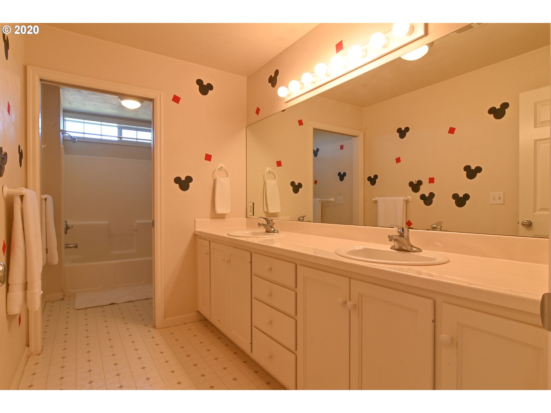 4870 Blanton Road Eugene, OR 97405 - Photo 17 of 32 Gallery Image 17