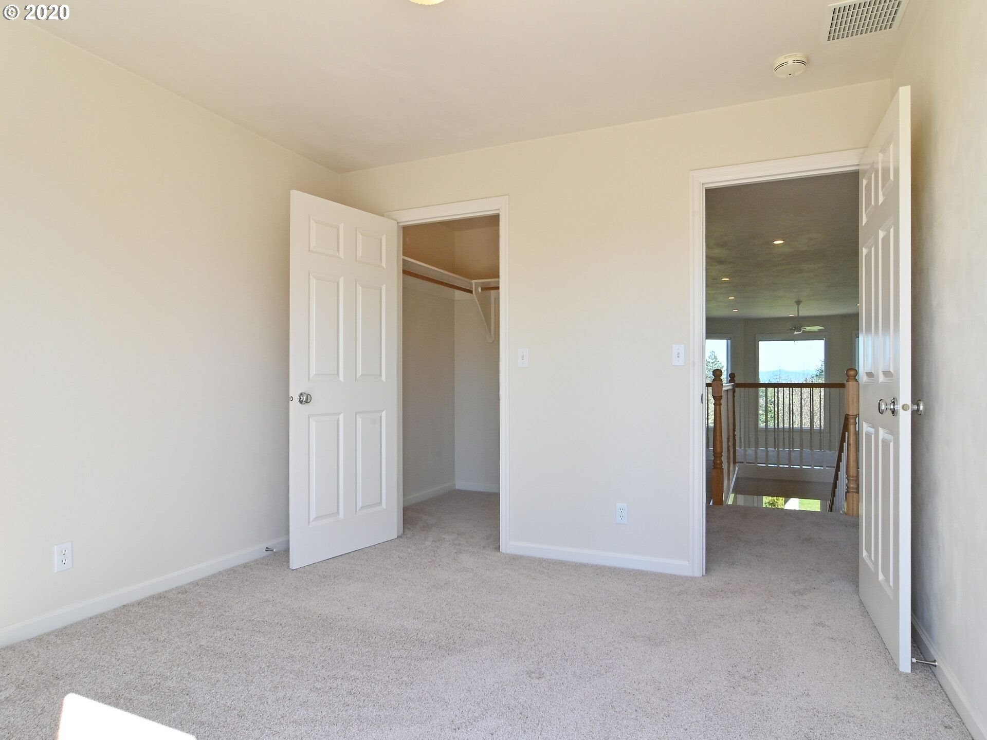 4870 Blanton Road Eugene, OR 97405 - Photo 9 of 32 Gallery Image 9