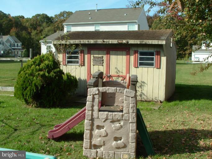 1607 Stone Boundary Road Cambridge, MD 21613 - Photo 5 of 7 Exterior (Rear)