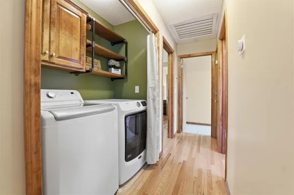 $315,000 | 21921 Gracie Drive, Peculiar, MO 64078