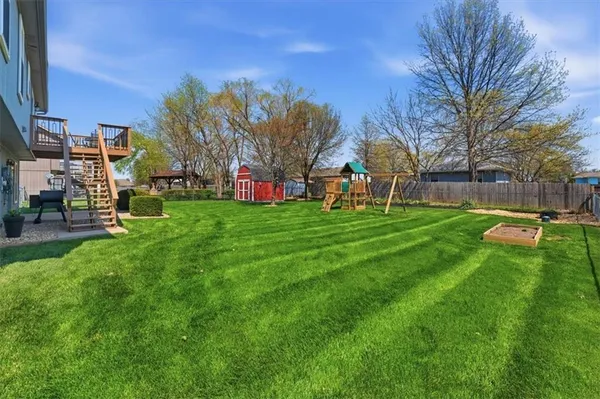 $315,000 | 21921 Gracie Drive, Peculiar, MO 64078