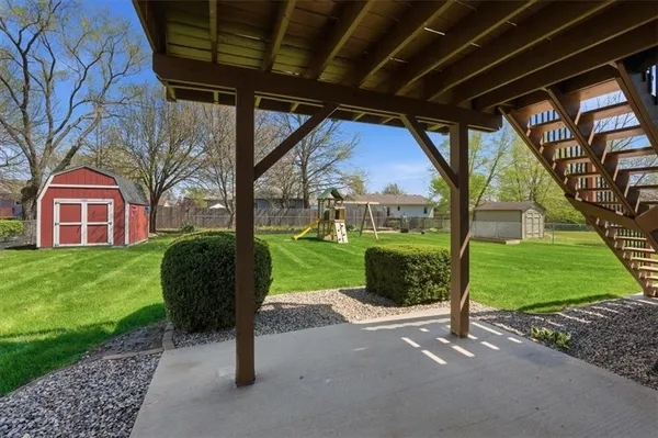 $315,000 | 21921 Gracie Drive, Peculiar, MO 64078