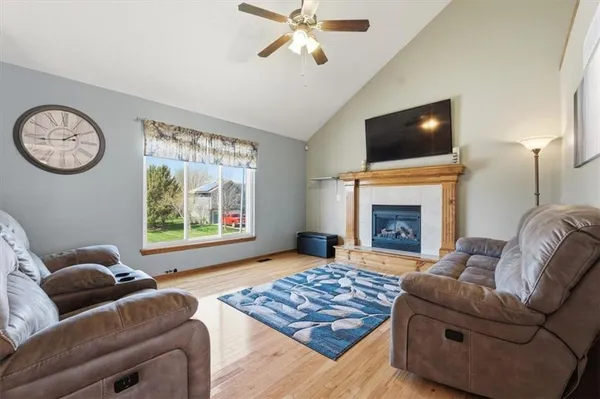 $315,000 | 21921 Gracie Drive, Peculiar, MO 64078