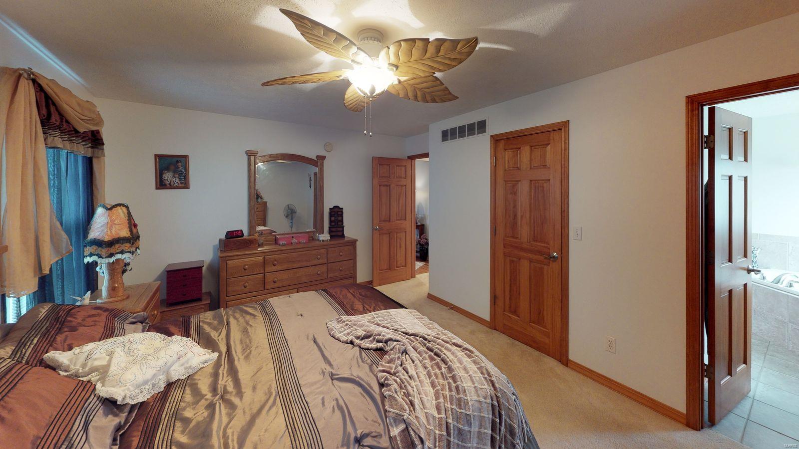 1830 Binney Station Road Staunton, IL 62088 - Photo 17 of 37 Gallery Image 17