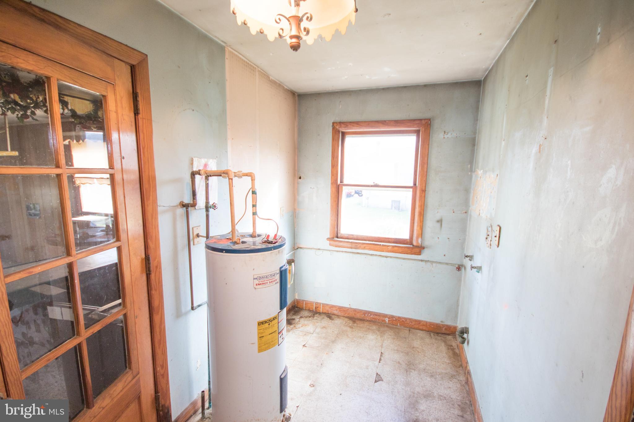 8102 Upper Hill Road Westover, MD 21871 - Photo 36 of 50 Utility room