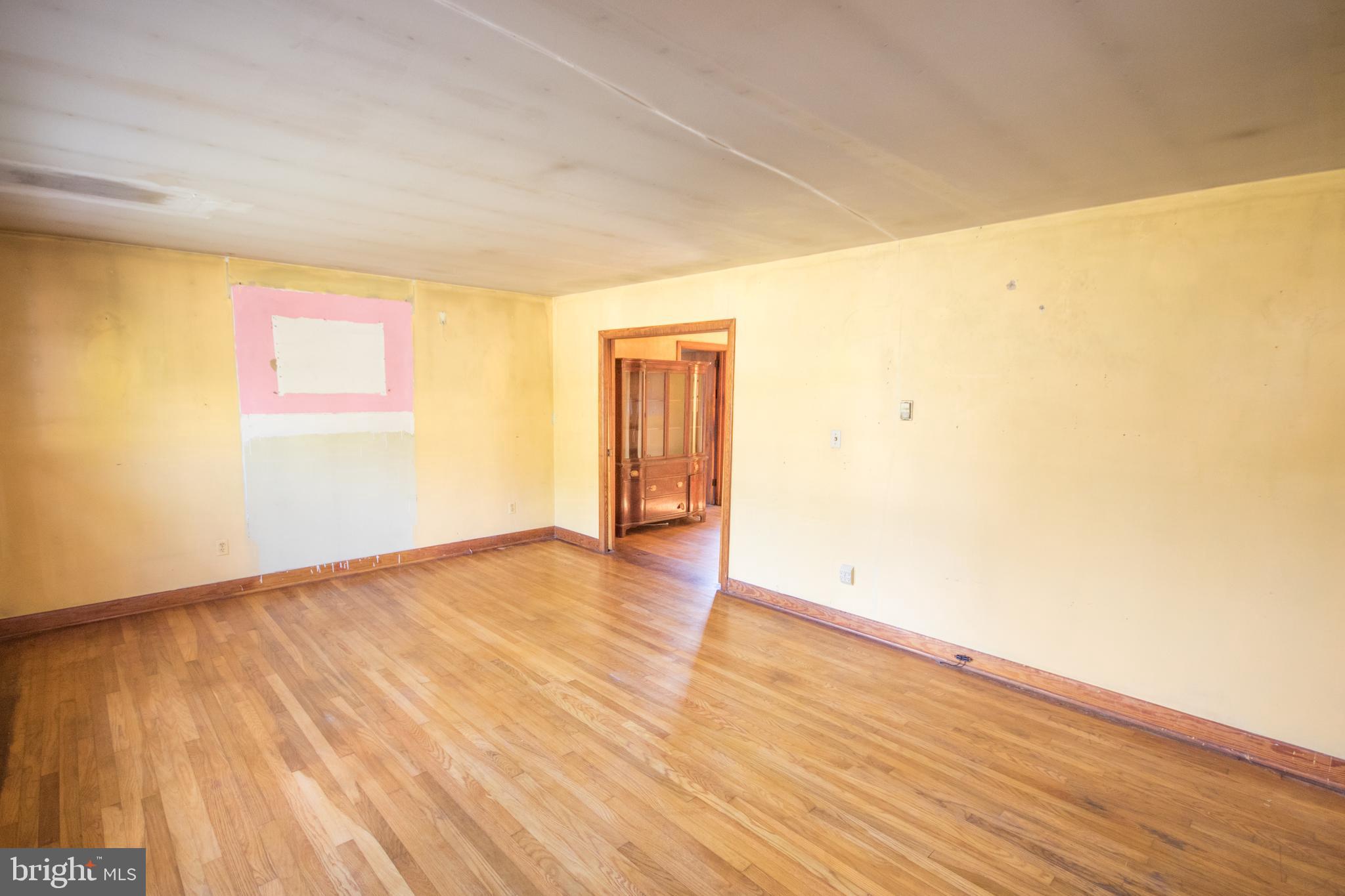 8102 Upper Hill Road Westover, MD 21871 - Photo 6 of 50 Living room