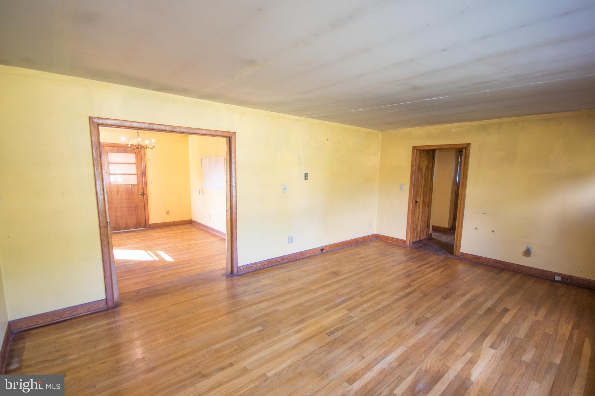 8102 Upper Hill Road Westover, MD 21871 - Photo 8 of 50 Living room