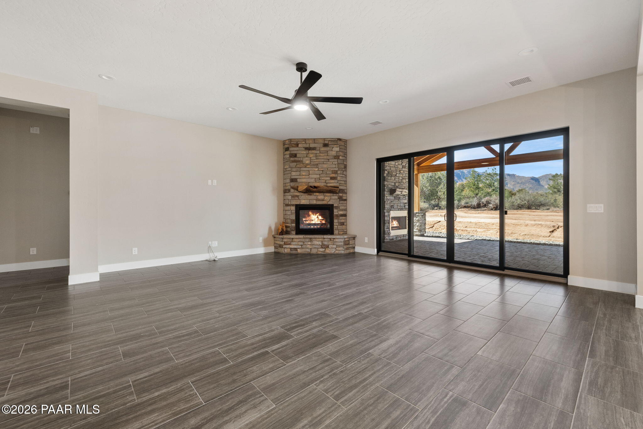9529 North Bridle Ridge Road Prescott, AZ 86305 - Photo 12 of 43 11-Living Room 2