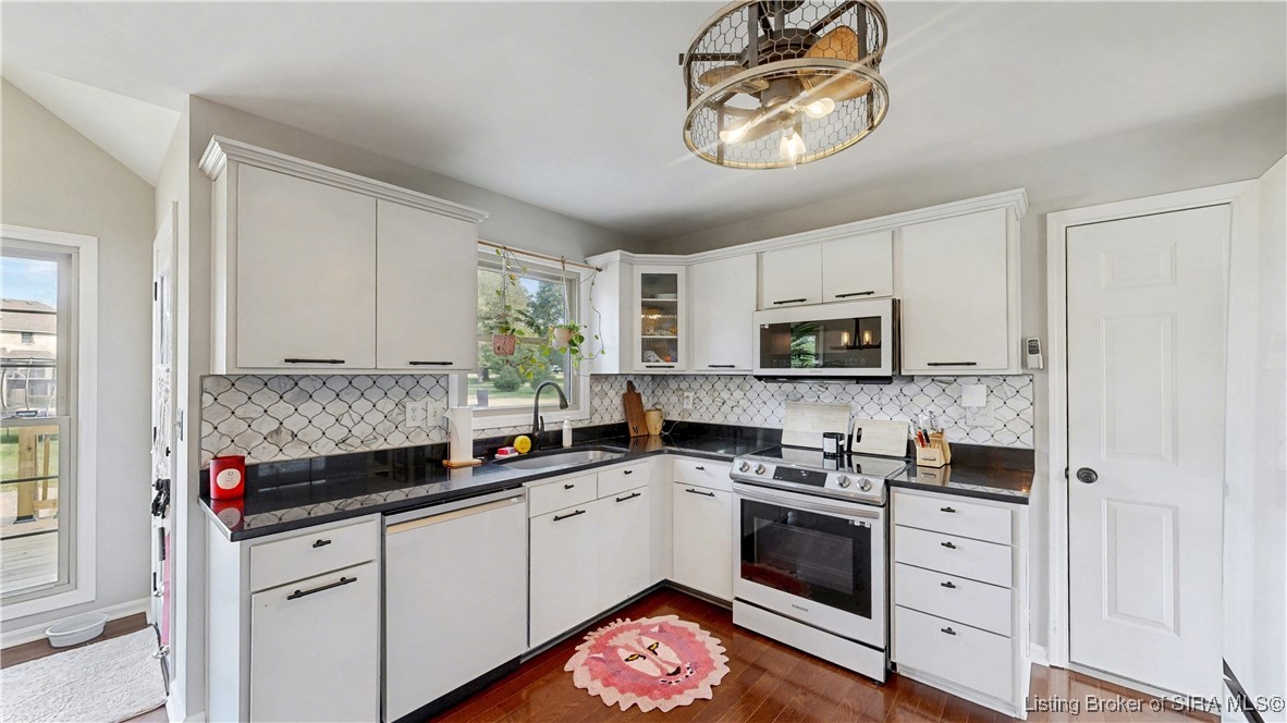 6207 Ridgefield Drive Charlestown, IN 47111 - Photo 12 of 50