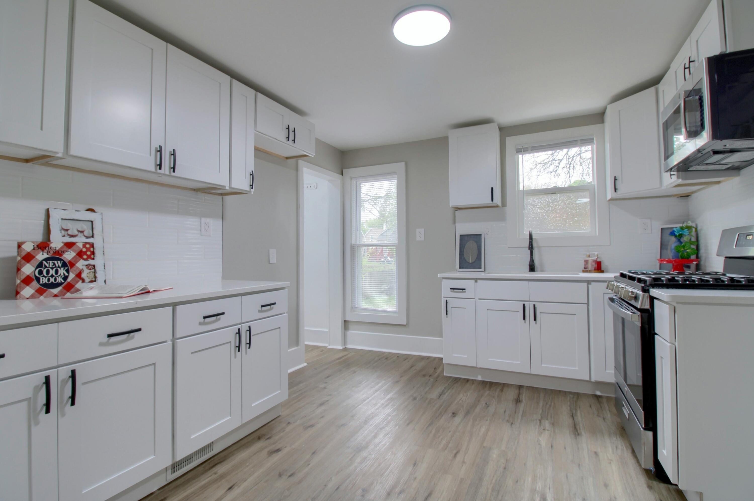 127 Bates Street Jackson, MI 49202 - Photo 27 of 39 Kitchen (24)