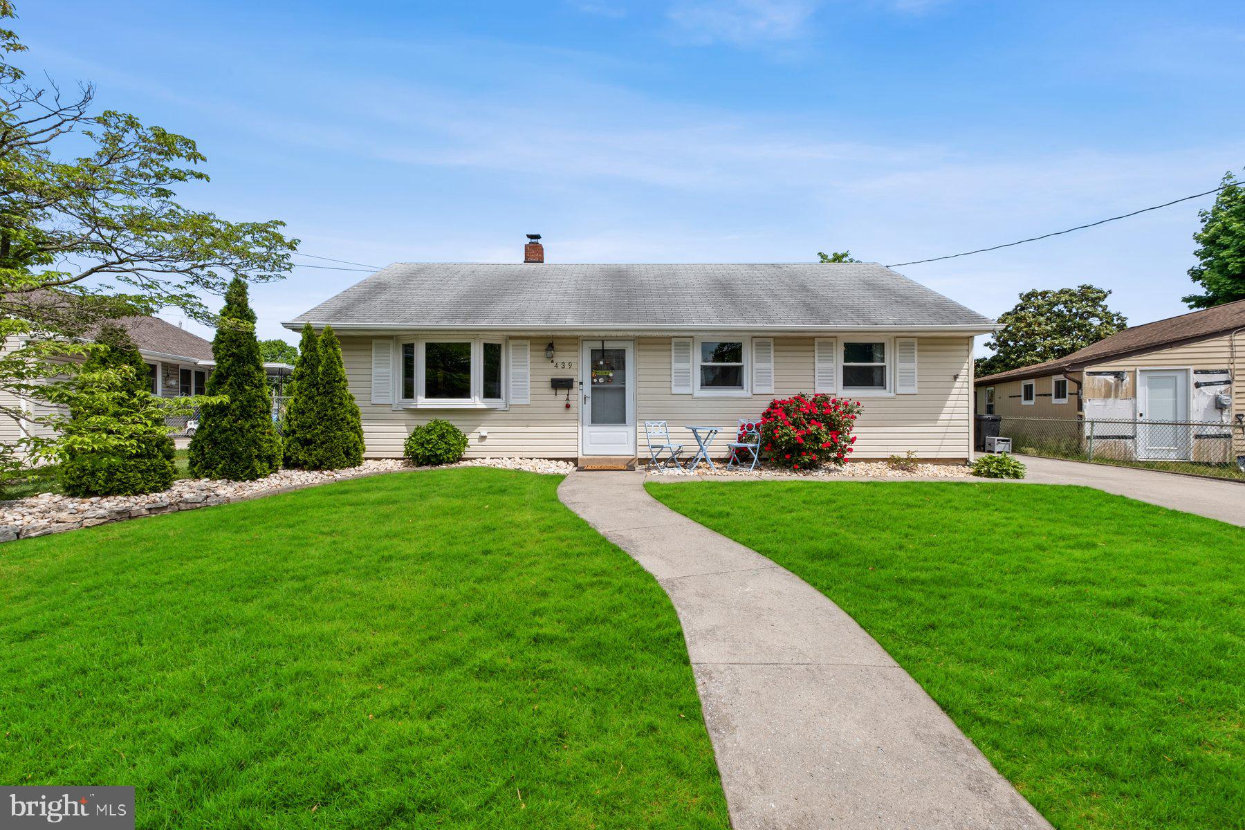 439 Flanders Road Bellmawr, NJ 08031 - Photo 1 of 25