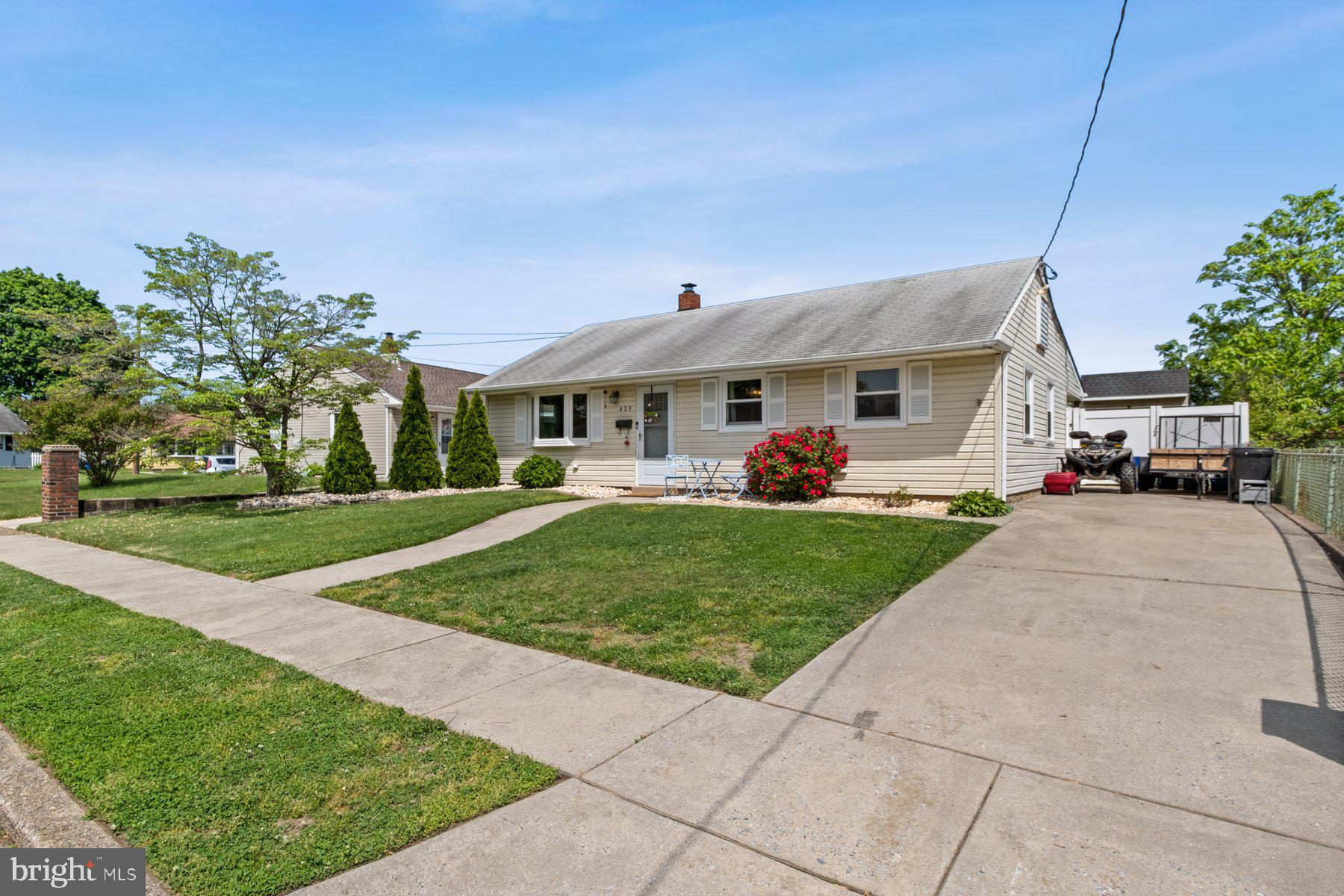 439 Flanders Road Bellmawr, NJ 08031 - Photo 2 of 25