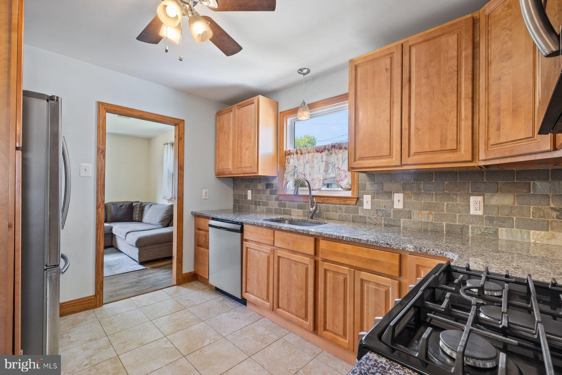 439 Flanders Road Bellmawr, NJ 08031 - Photo 10 of 25