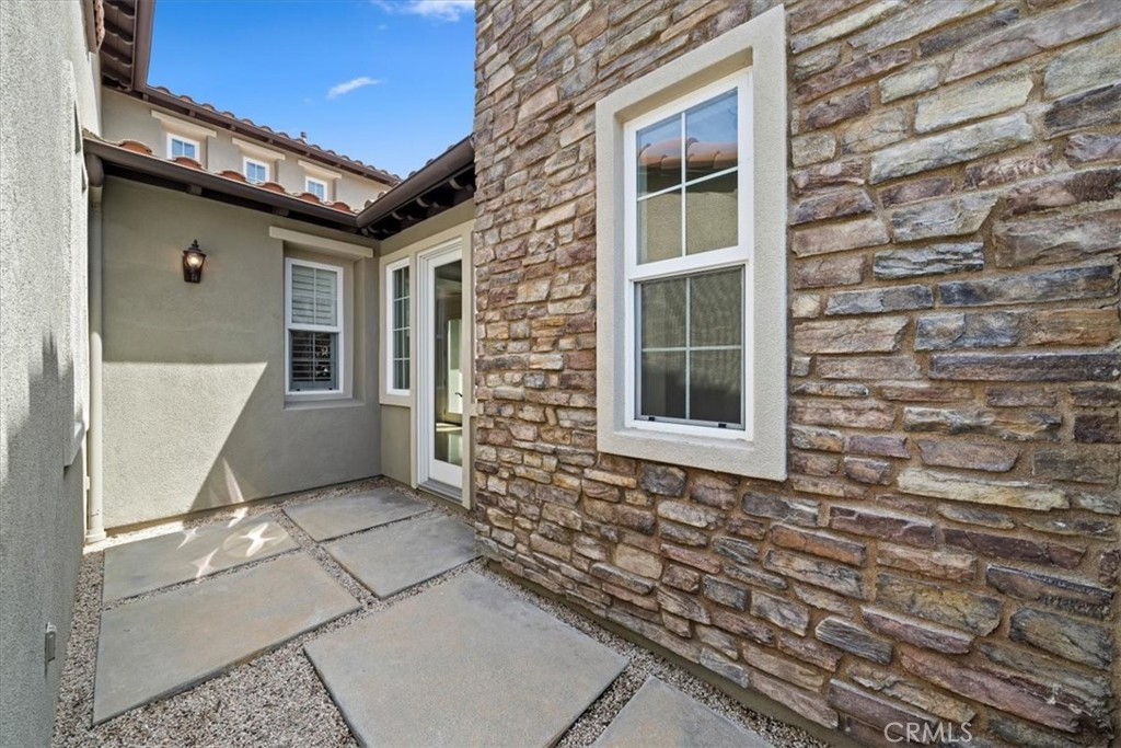 9 Waltham Road Ladera Ranch, CA 92694 - Photo 50 of 67 Side Entrance