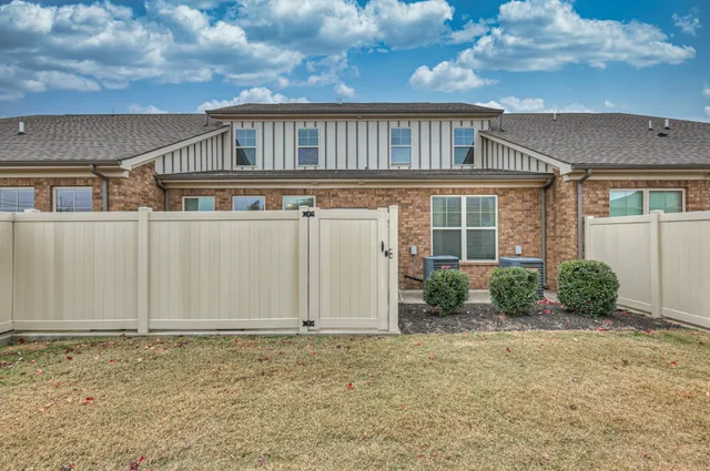 $449,999 | 2108 Halfmoon Way, Murfreesboro, TN 37130