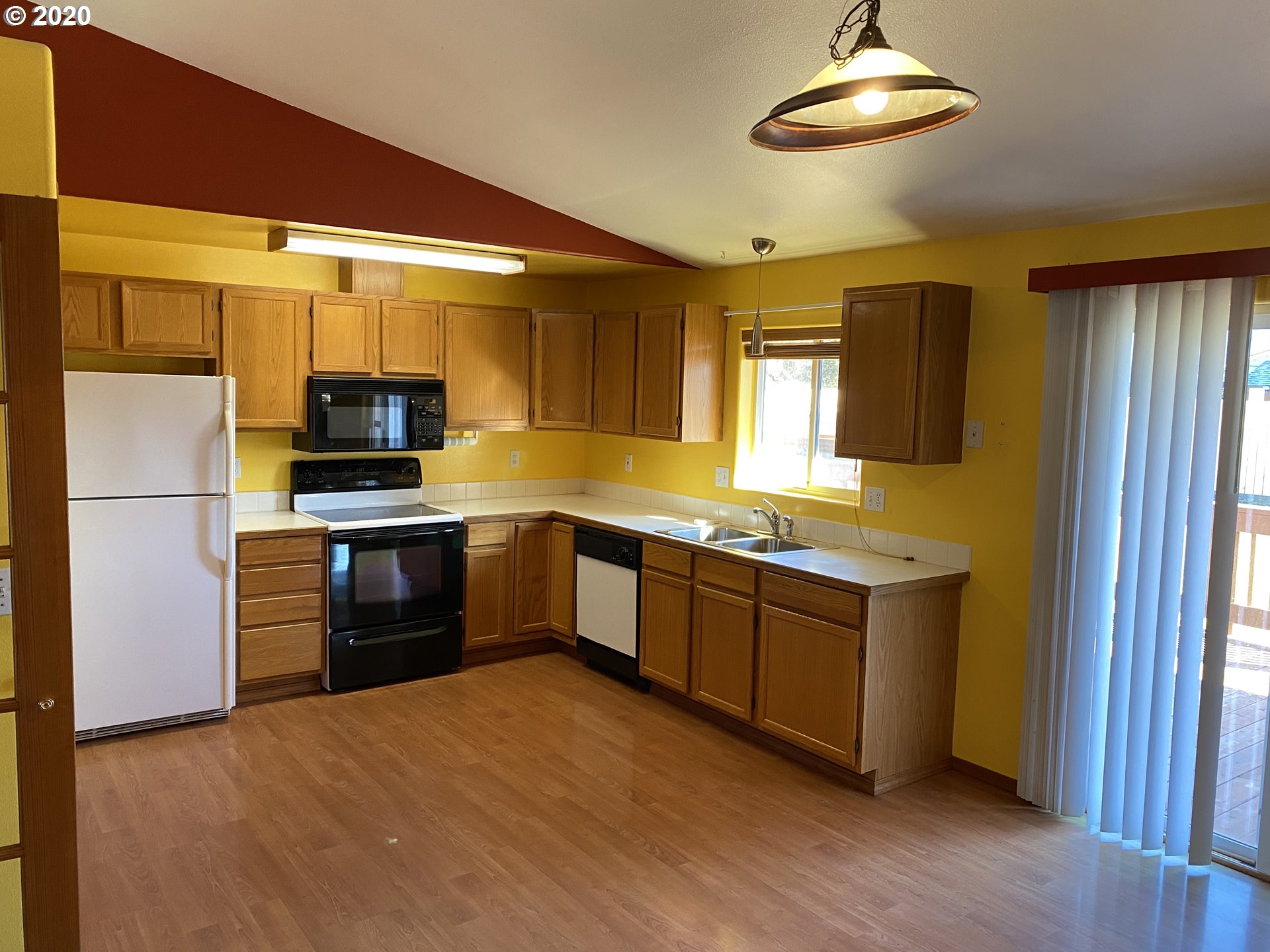 895 South 37th Place Springfield, OR 97478 - Photo 10 of 17