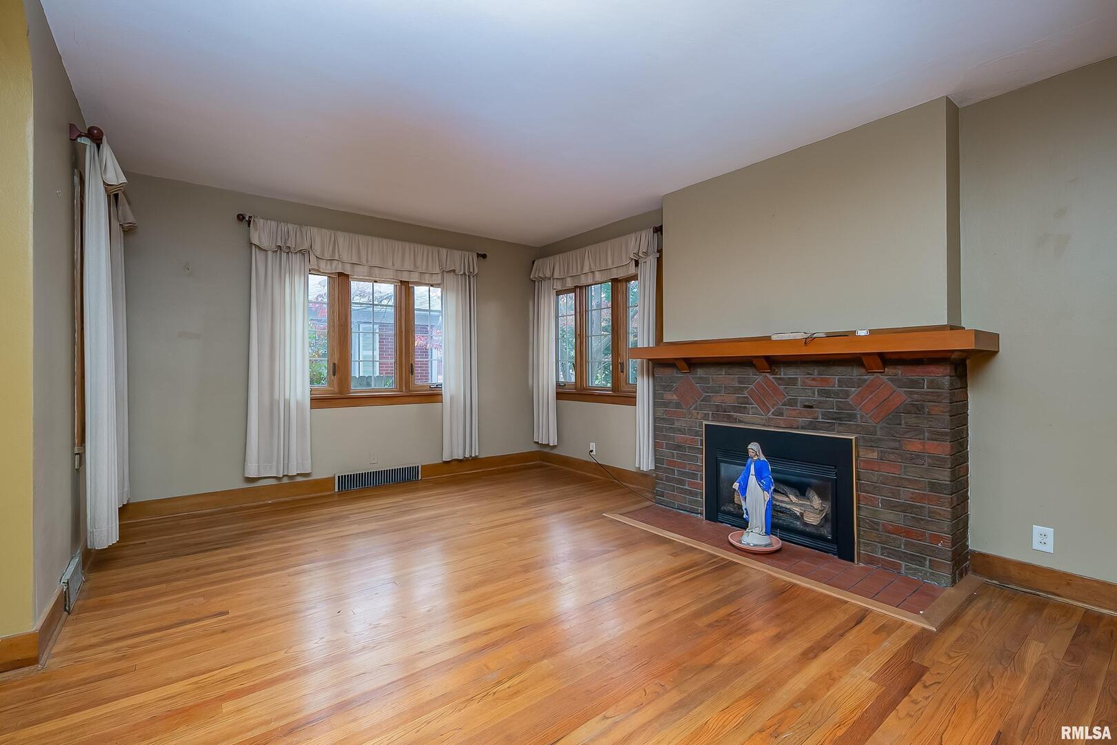 2911 25th Avenue Moline, IL 61265 - Photo 9 of 28