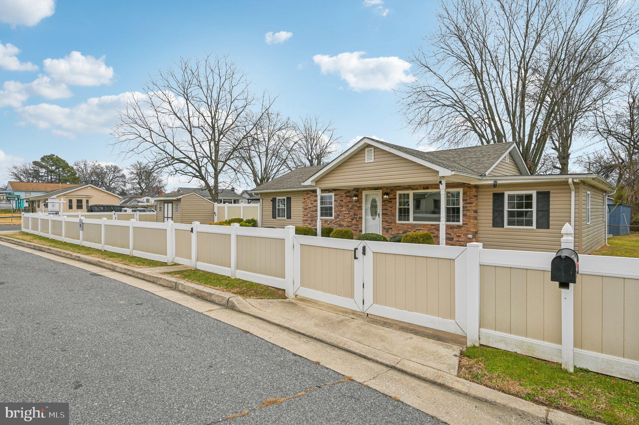 1018 Cord Street Middle River, MD 21220 - Photo 12 of 45 Large Corner Lot