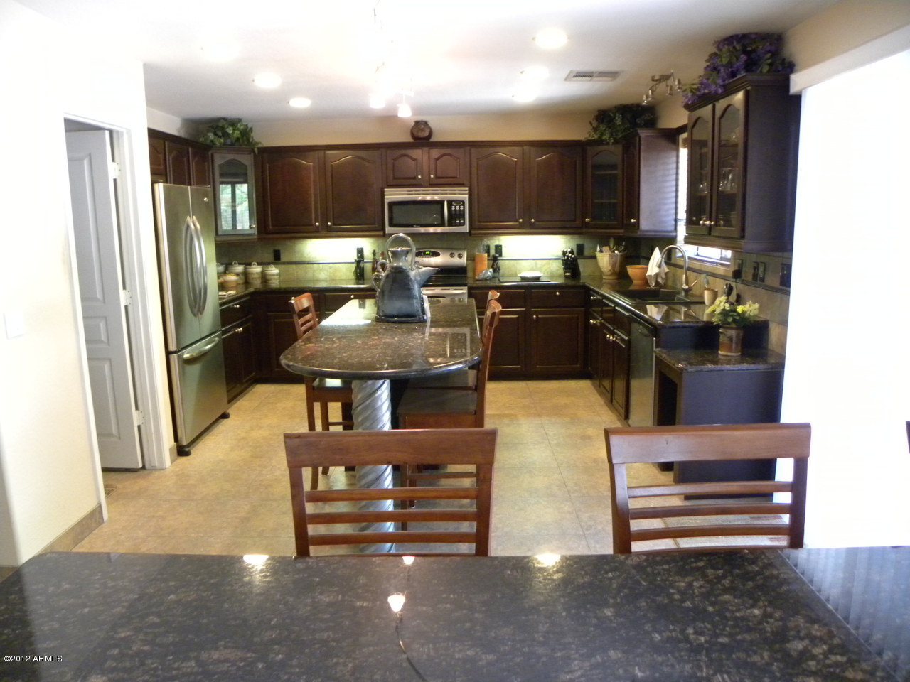2415 West Peak View Road Phoenix, AZ 85085 - Photo 6 of 31 127