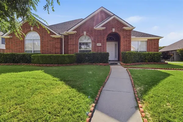 $2,750 | 2707 Rocky Creek Drive, Mansfield, TX 76063
