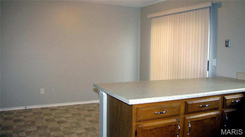 1324 Summergate Parkway St. Charles, MO 63303 - Photo 8 of 10