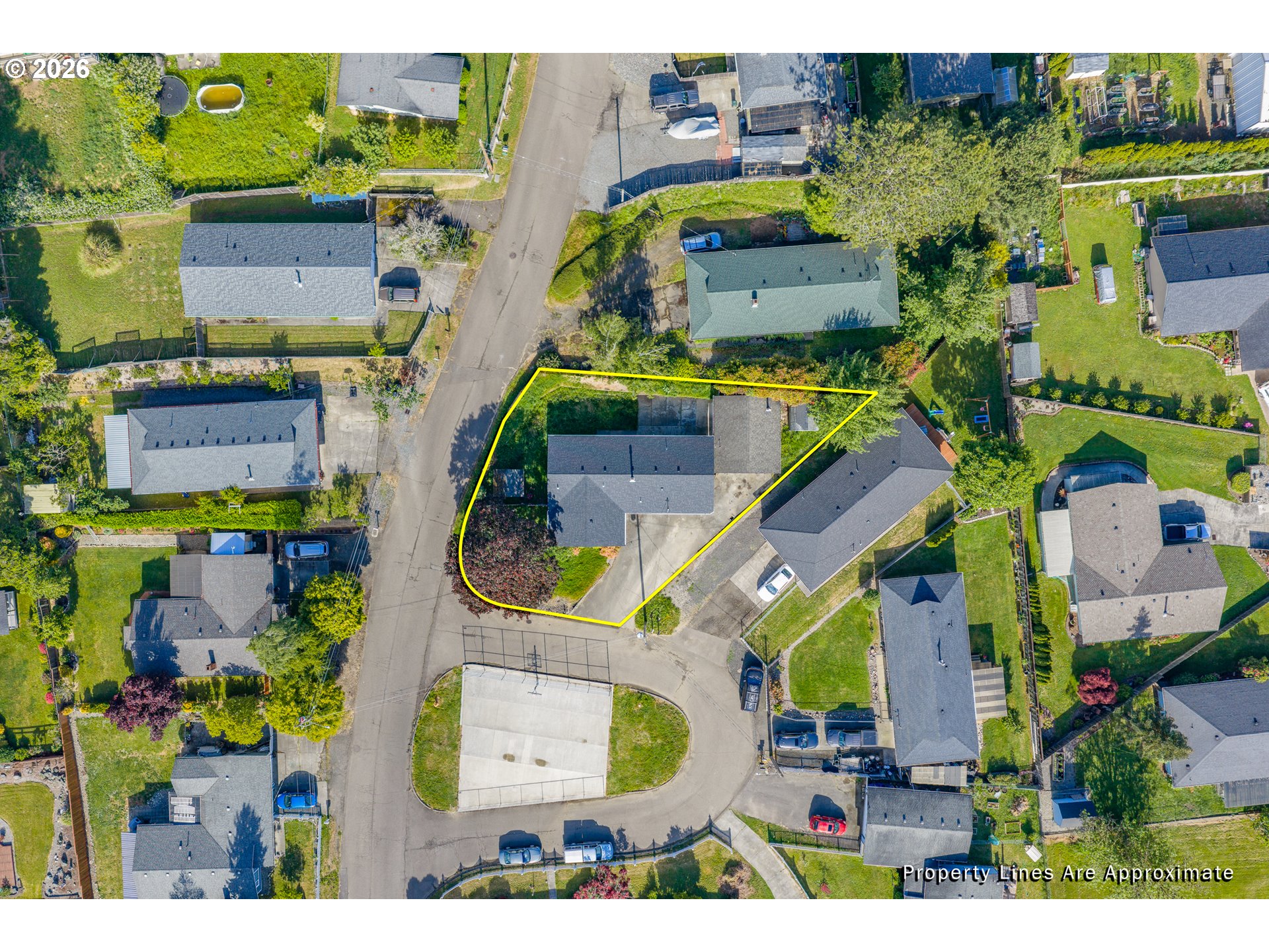 1816 Sunset Court Myrtle Point, OR 97458 - Photo 8 of 42 an aerial view of houses with outdoor space