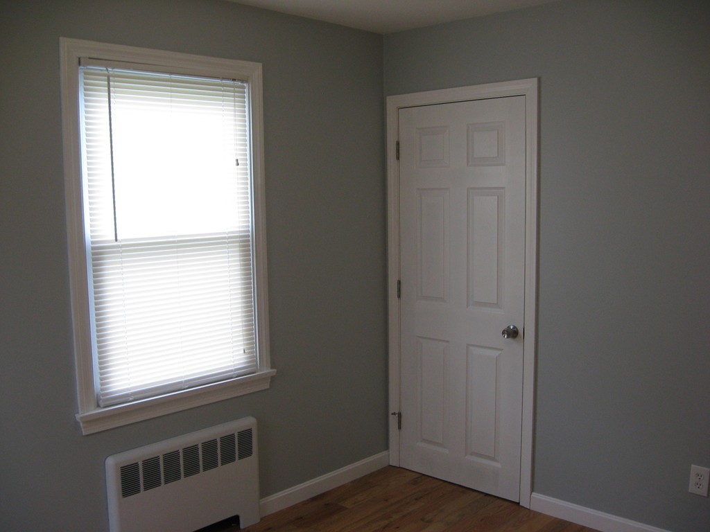 337 Coggeshall Street Fall River, MA 02721 - Photo 11 of 21 Gallery Image 11
