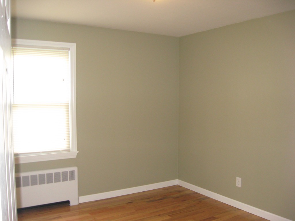 337 Coggeshall Street Fall River, MA 02721 - Photo 9 of 21 Gallery Image 9