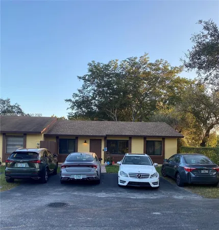 $3,000 | 14754 Southwest 66th Terrace, Miami, FL 33193
