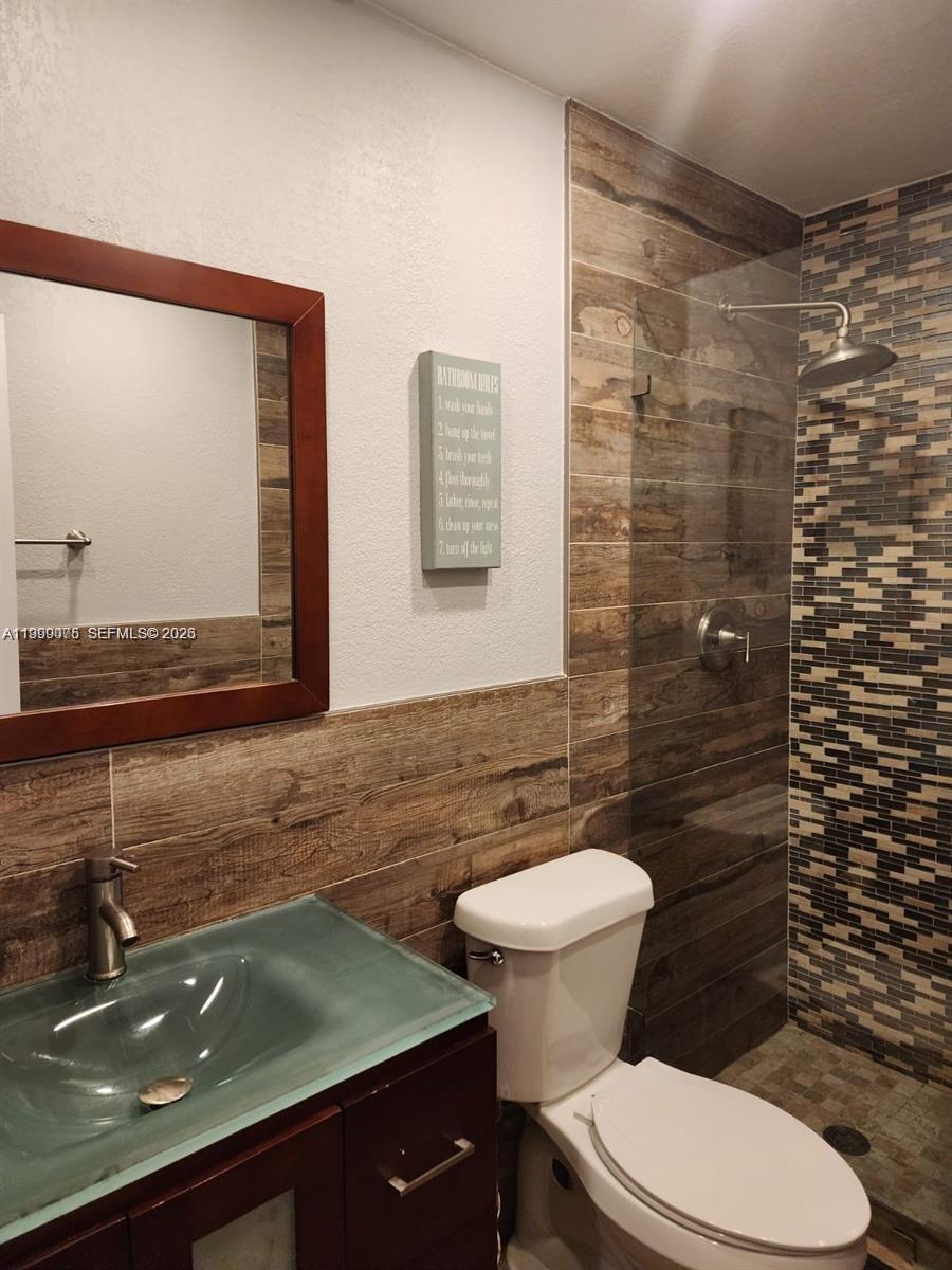14754 Southwest 66th Terrace Miami, FL 33193 - Photo 13 of 20